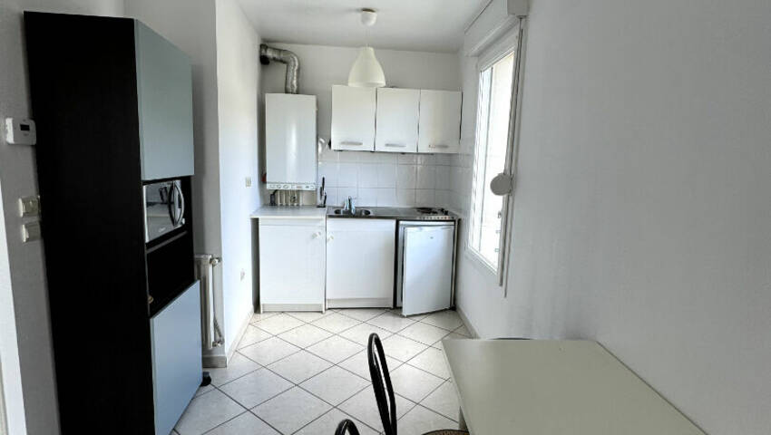 4254066d - Attribut alt par défaut.