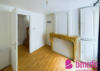 4253911b - Attribut alt par défaut.