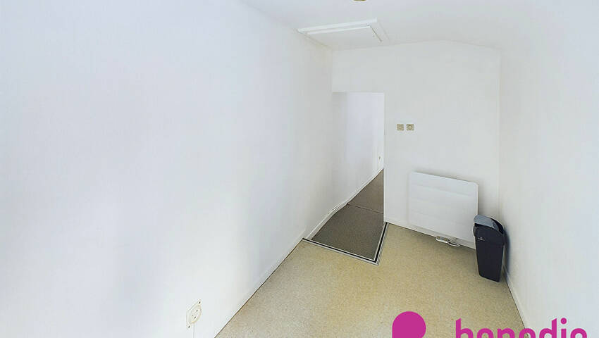 4253911f - Attribut alt par défaut.