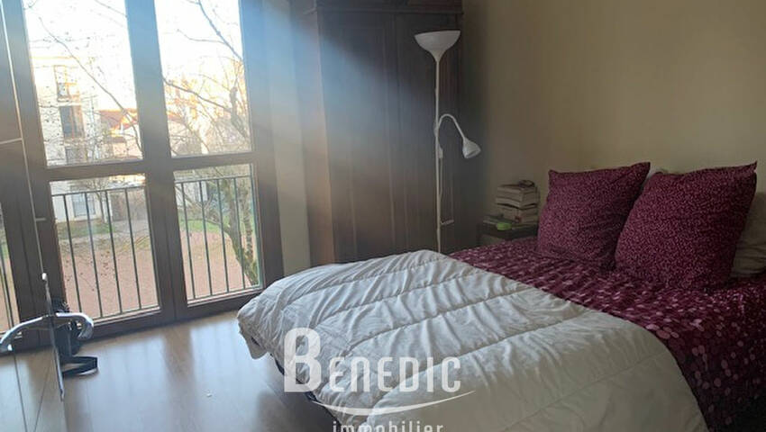 4254894e - Attribut alt par défaut.