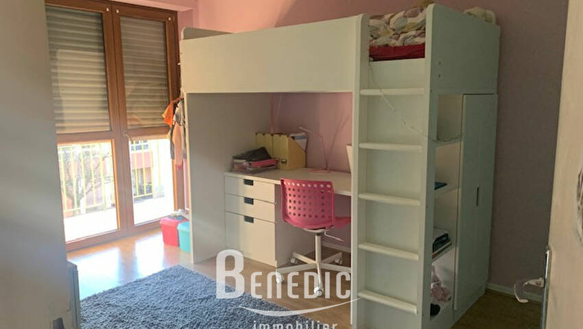 4254894f - Attribut alt par défaut.