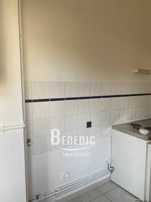 4255470f - Attribut alt par défaut.