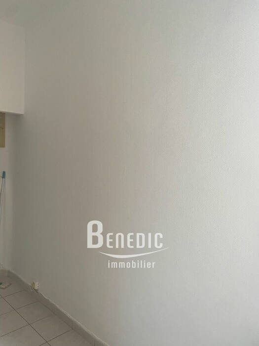 4255470o - Attribut alt par défaut.