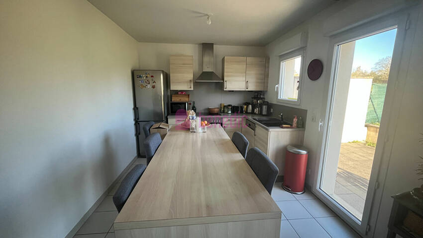 5610446c - Attribut alt par défaut.