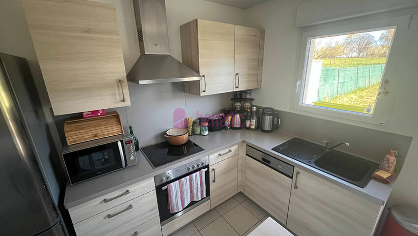 5610446d - Attribut alt par défaut.