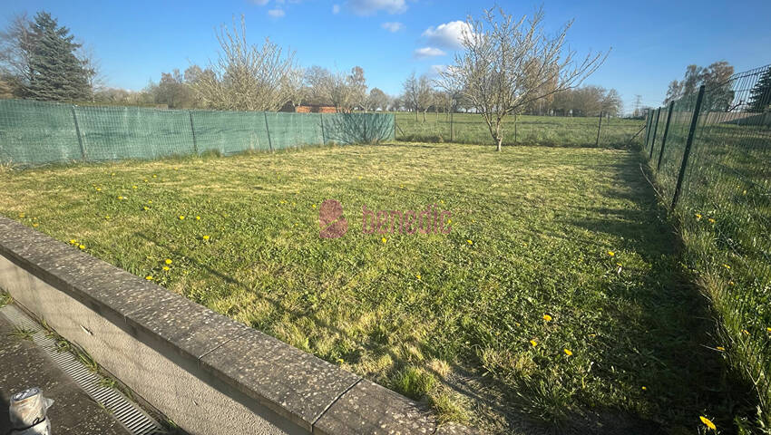 5610446f - Attribut alt par défaut.