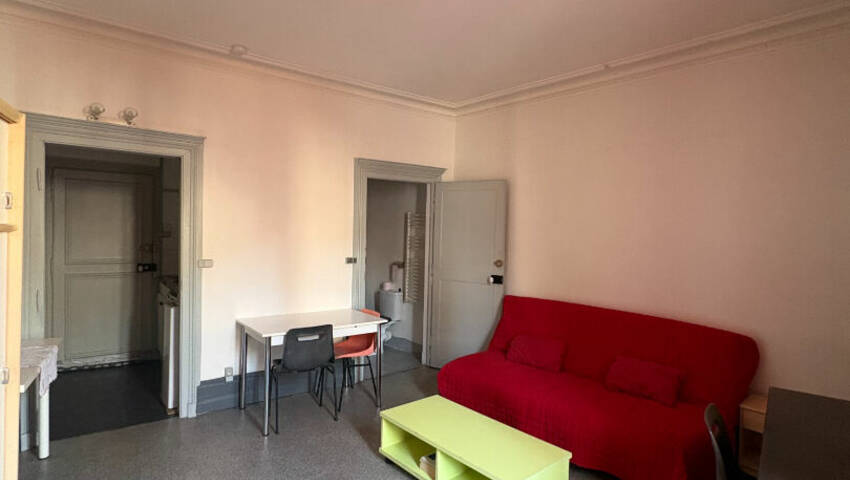 4253842a - Attribut alt par défaut.
