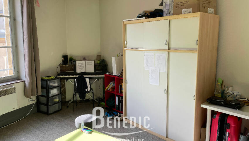 4253842b - Attribut alt par défaut.