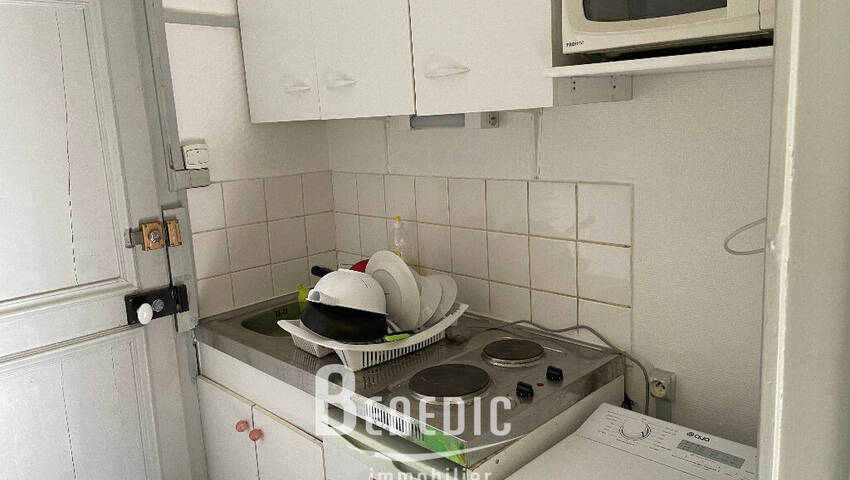 4253842e - Attribut alt par défaut.