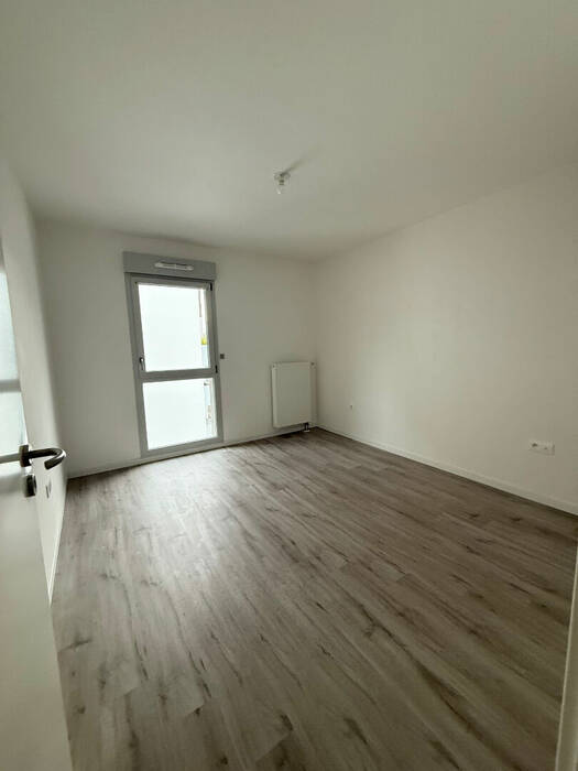 44702003c - Attribut alt par défaut.