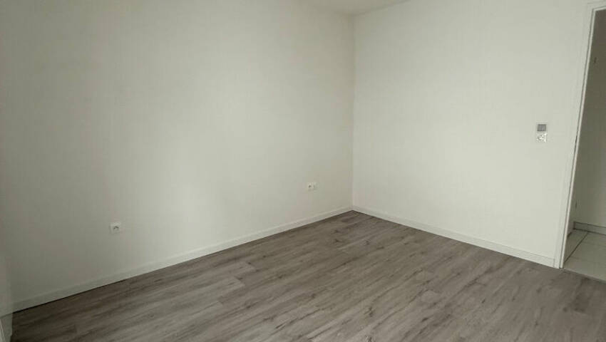 44702003d - Attribut alt par défaut.