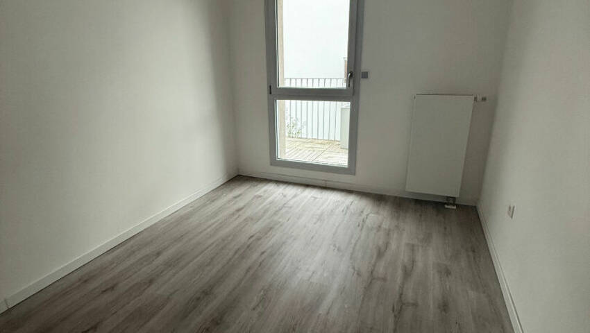 44702003g - Attribut alt par défaut.