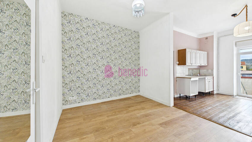 37129850e - Attribut alt par défaut.