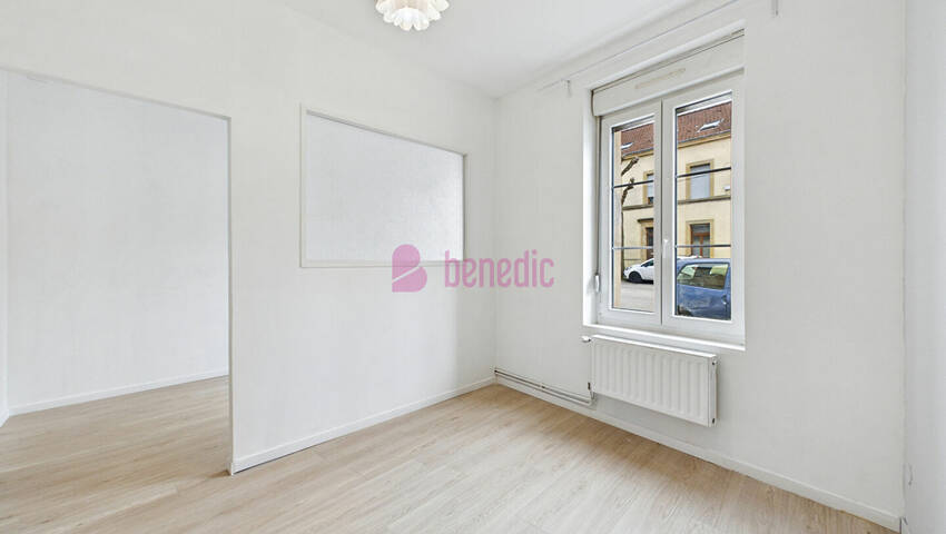 37129850l - Attribut alt par défaut.