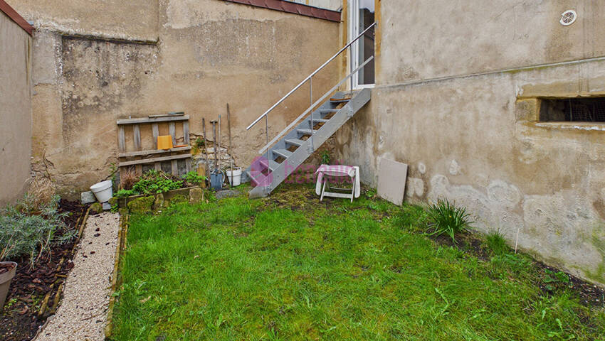 37129850m - Attribut alt par défaut.