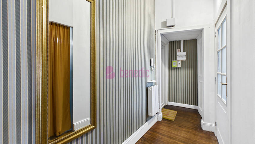 37129850r - Attribut alt par défaut.