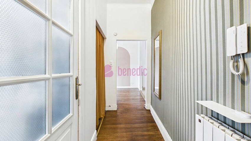 37129850s - Attribut alt par défaut.