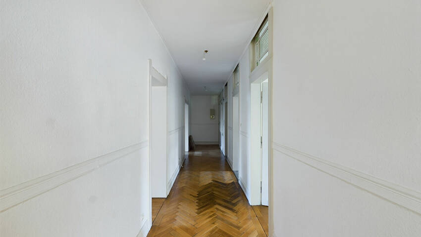 4253326l - Attribut alt par défaut.