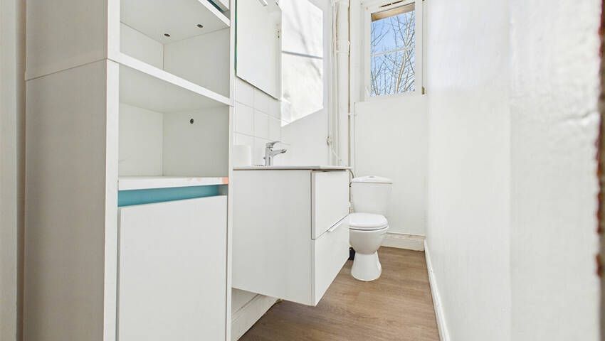 4254248d - Attribut alt par défaut.