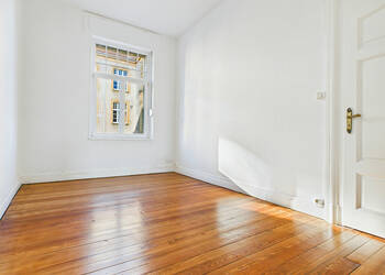 4254248c - Attribut alt par défaut.