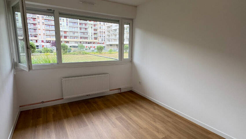 4255269a - Attribut alt par défaut.