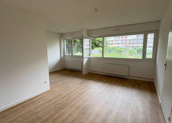 4255269c - Attribut alt par défaut.