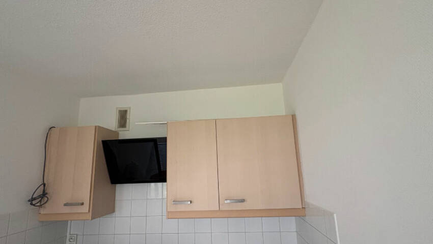 4255269d - Attribut alt par défaut.