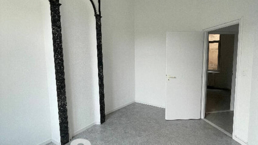 4254921k - Attribut alt par défaut.