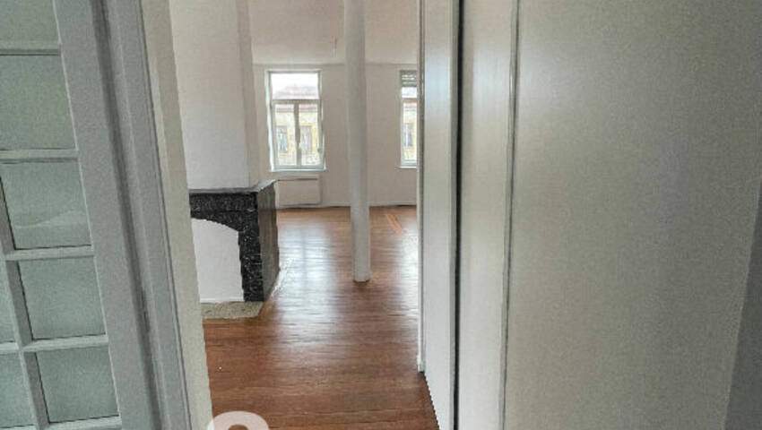 4254921m - Attribut alt par défaut.