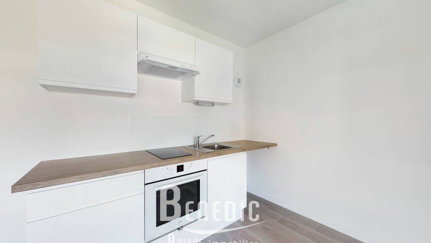 45644322a - Attribut alt par défaut.