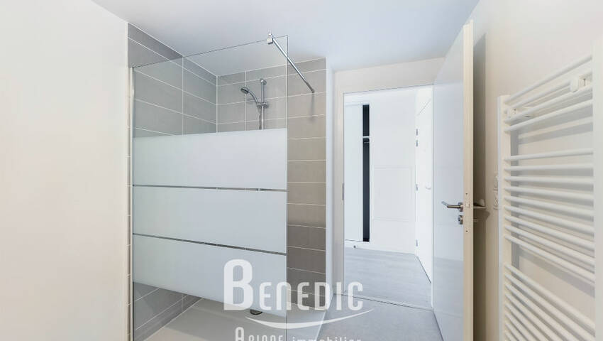 45644322e - Attribut alt par défaut.