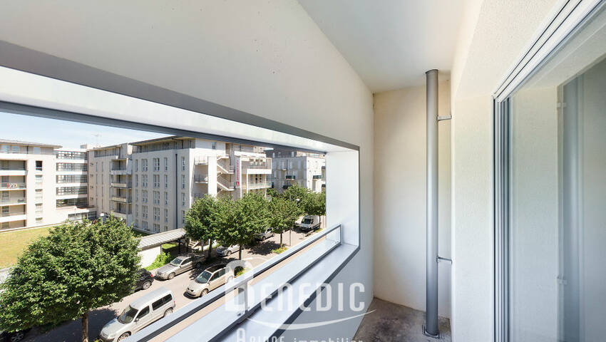 45644322f - Attribut alt par défaut.