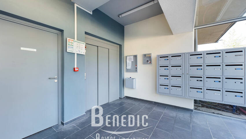 45644322g - Attribut alt par défaut.