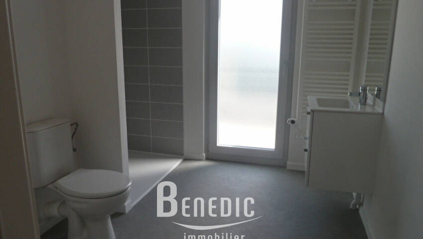 45589354f - Attribut alt par défaut.