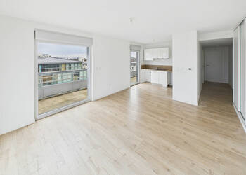 45589354c - Attribut alt par défaut.