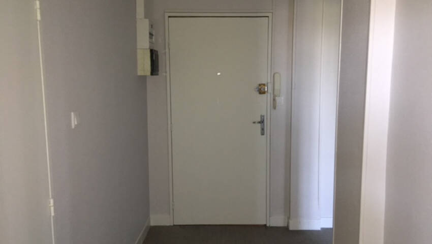 4253997b - Attribut alt par défaut.