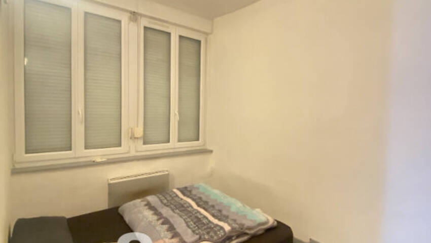 4254208d - Attribut alt par défaut.