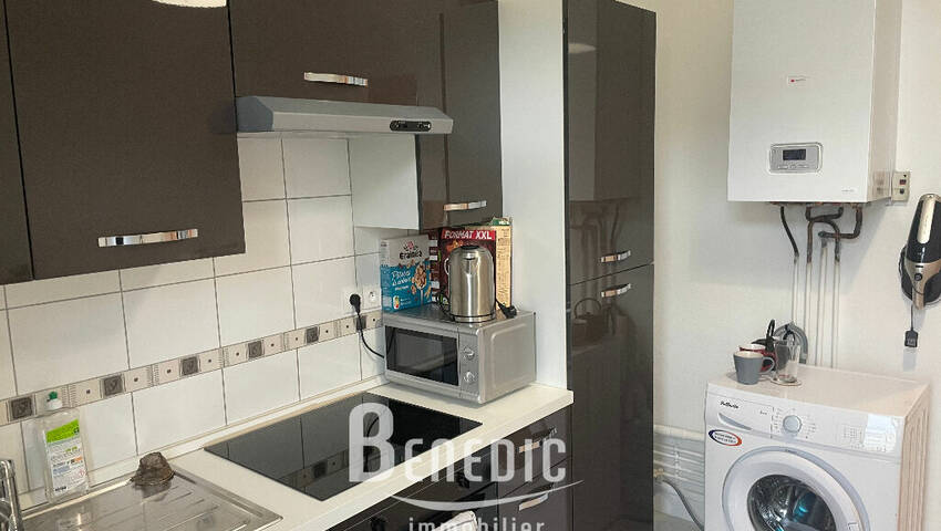 4247388f - Attribut alt par défaut.