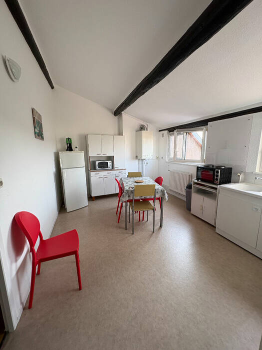 4247929b - Attribut alt par défaut.