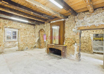 45832685c - Attribut alt par défaut.