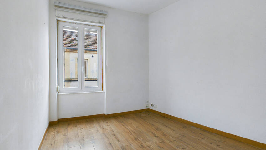 22392498a - Attribut alt par défaut.