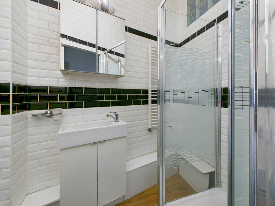 22392498b - Attribut alt par défaut.