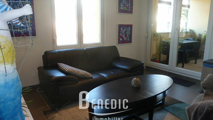 46024884d - Attribut alt par défaut.