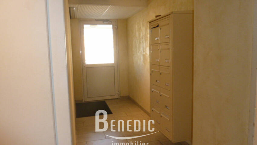 46024884g - Attribut alt par défaut.