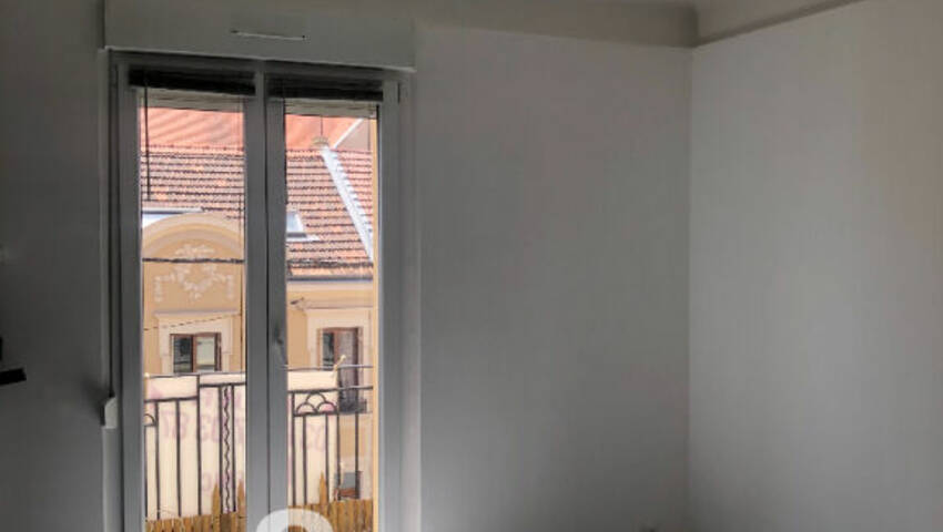 4246168d - Attribut alt par défaut.