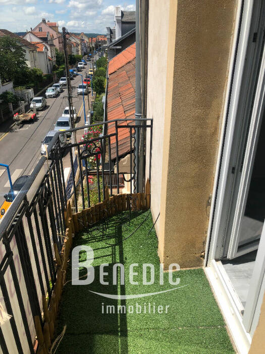 4246168e - Attribut alt par défaut.