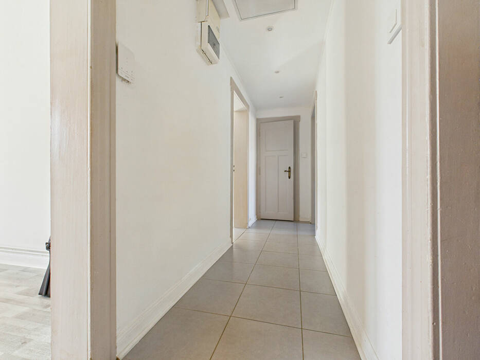 4246168b - Attribut alt par défaut.