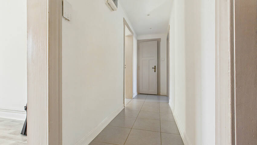 4246168b - Attribut alt par défaut.