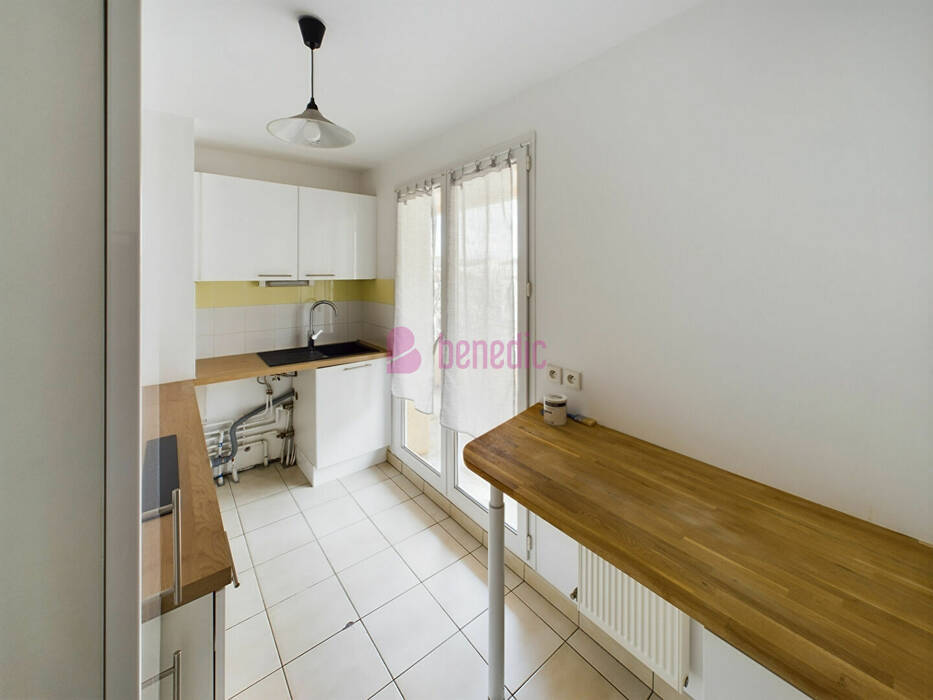 4255059c - Attribut alt par défaut.