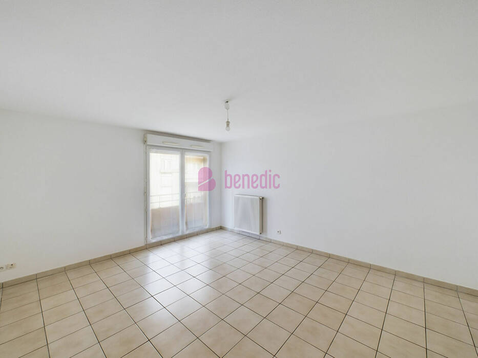 4255059e - Attribut alt par défaut.